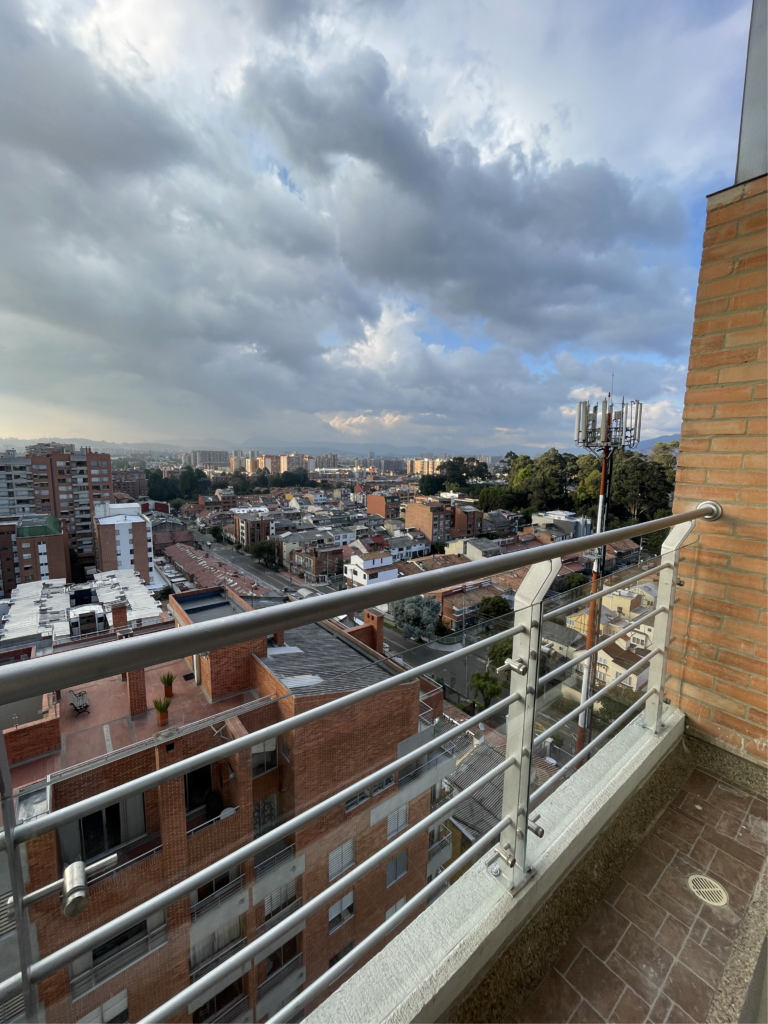 Apartamento en Venta en Bogotá D.C. – Los cedros oriental